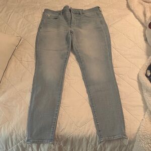 American Eagle Outfitters Women's Super High Rise Dream Stretch Skinny Jeans